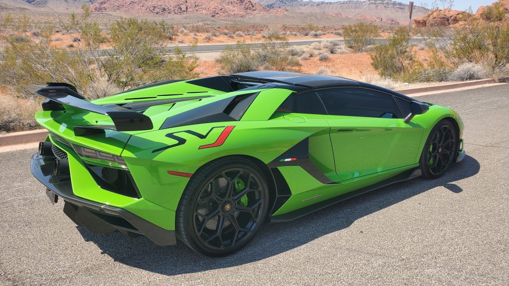 Lamborghini Aventador SVJ Roadster